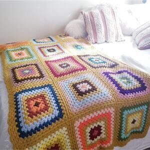Fantastic Vintage Granny Square Afghan Throw